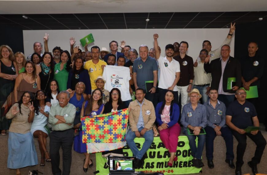 Paula Belmonte lidera ato do PSDB-DF e apresenta manifesto pró-Ciro Gomes em Brasília