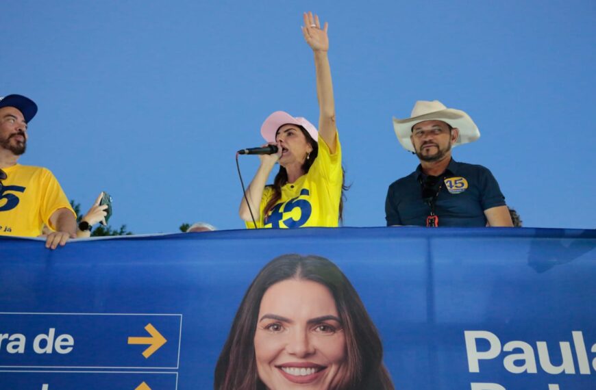 Paula Belmonte reforça união com grupo de Arruda durante carreata em Ceilândia