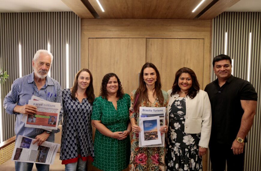 Paula Belmonte assina carta-compromisso com representantes do turismo do DF
