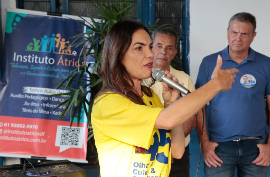 Em Sobradinho, Paula Belmonte promete escolas perto de casa